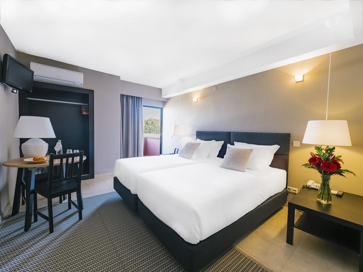 Topazio Vibe Beach Hotel & Apartments - Adults Friendly Albufeira Dış mekan fotoğraf